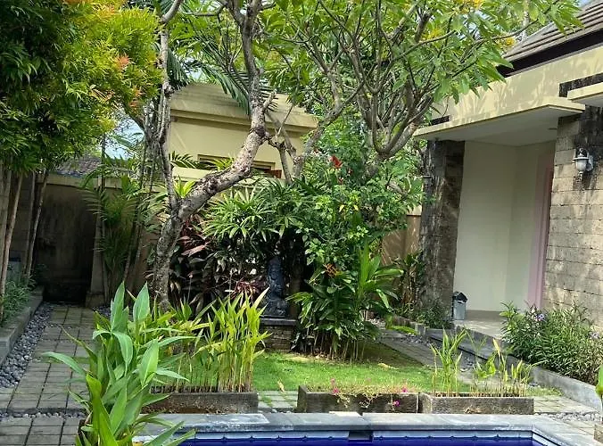 Ayu & Harmony 3*